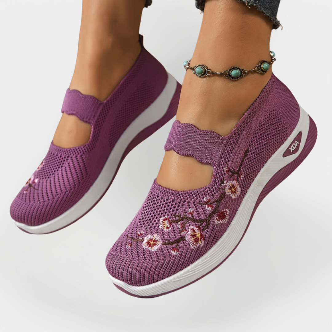 Ortopedické boty s výšivkou květin