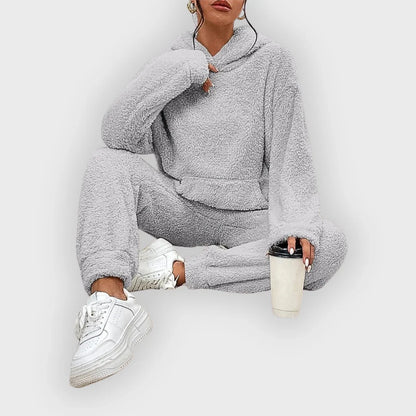 Helena | Ultra pohodlná pyžamová sada z měkké kožešiny