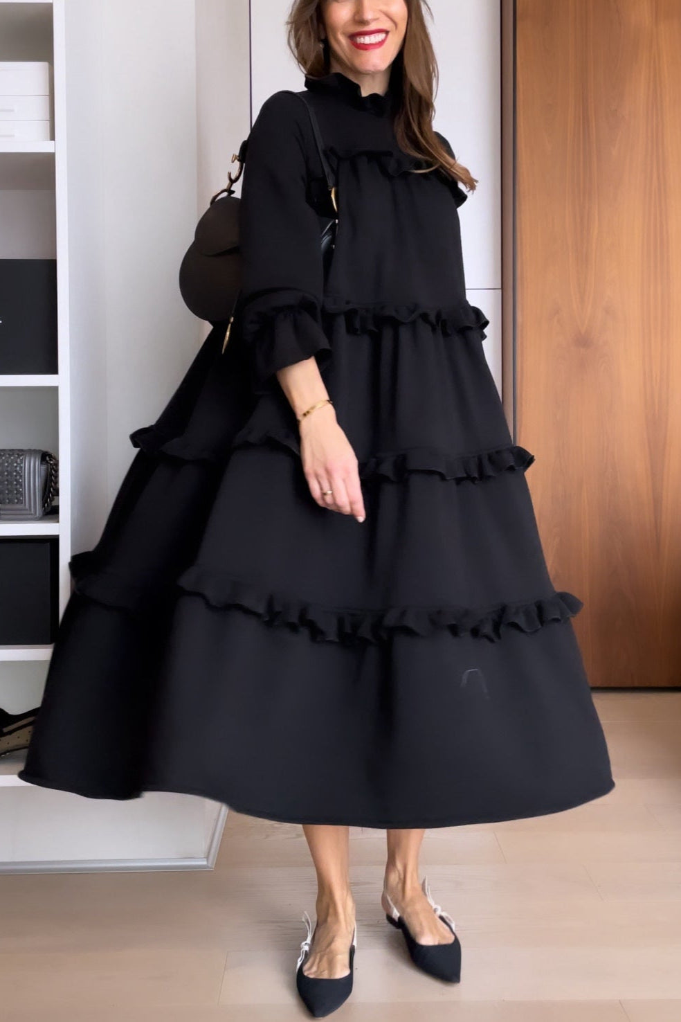 Mikina s volánky Jada s ležérní elegantní siluetou
