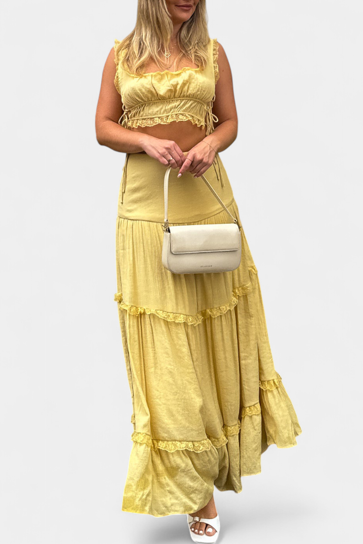 Souprava Ilys Romantic Lace Top a Objemné Dlouhé Sukně