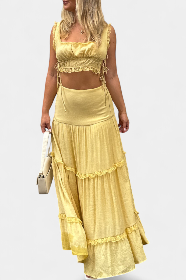 Souprava Ilys Romantic Lace Top a Objemné Dlouhé Sukně
