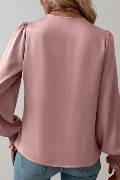 Elegantní halenka Quinn s dlouhým rukávem a výstřihem do V