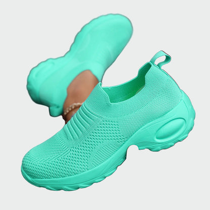 Klasické sportovní slip-on s každodenním stylem