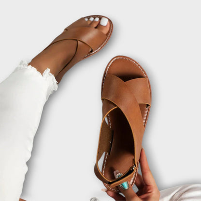 Savannah - Dámské sandály s přezkou